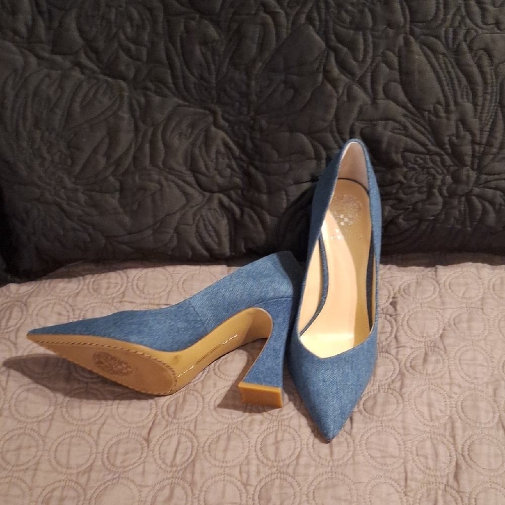 Vince Camuto Denim Blue Pointed Toe Pumps - Picture 2 of 2